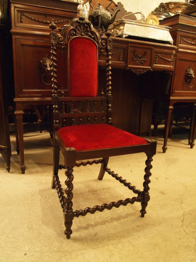 1chair190519b_02.jpg