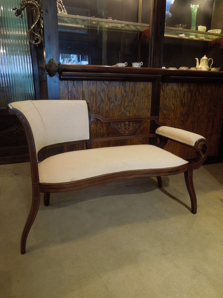 https://www.crair-antiques.com/info/images/Chair131117a_01.JPG