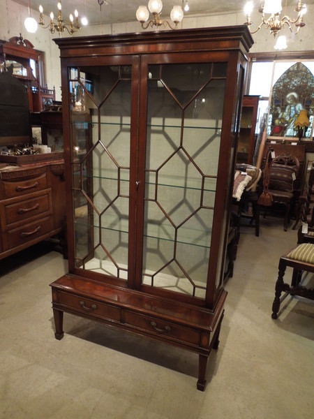 https://www.crair-antiques.com/info/images/cabinet140307a_01.JPG