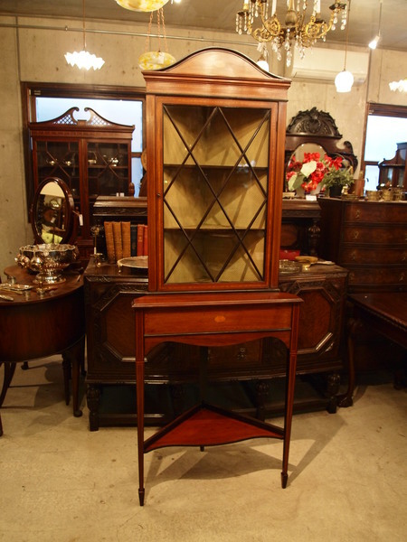 https://www.crair-antiques.com/info/images/cabinet161028a_01.JPG