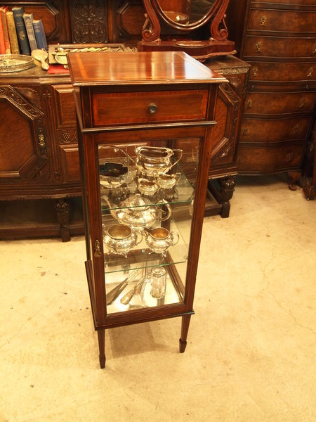 https://www.crair-antiques.com/info/images/cabinet161223b_01.JPG