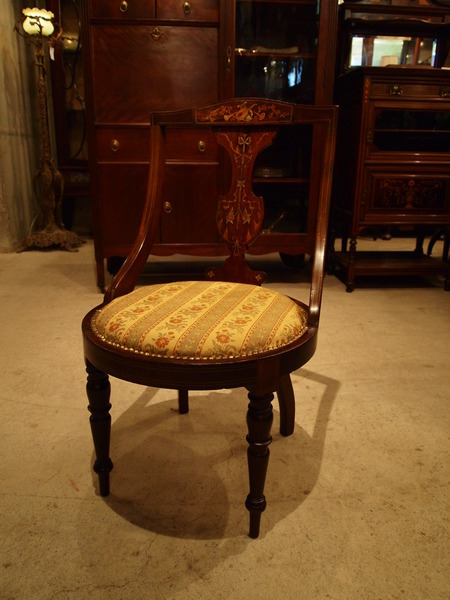 https://www.crair-antiques.com/info/images/chair150412b_01.JPG