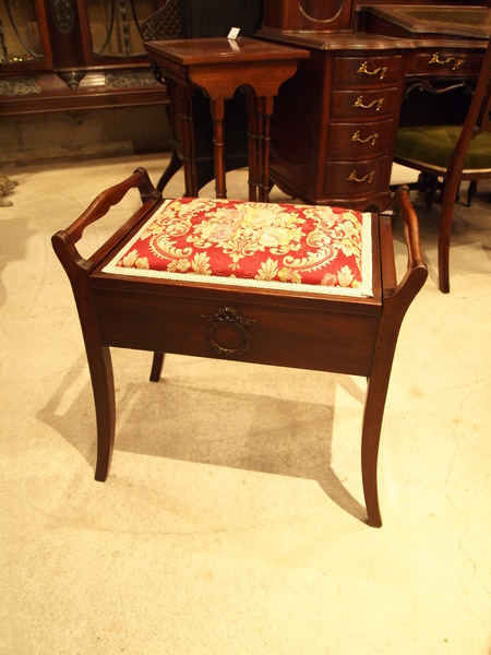 https://www.crair-antiques.com/info/images/chair151017_01.JPG