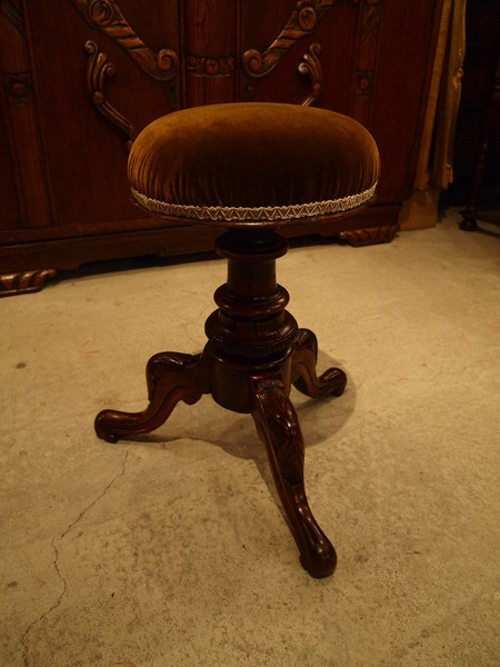 https://www.crair-antiques.com/info/images/chair160214a_01.JPG