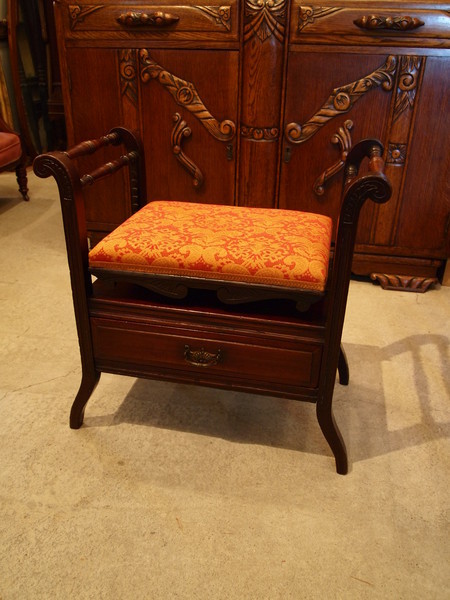 https://www.crair-antiques.com/info/images/chair160320b_01.JPG