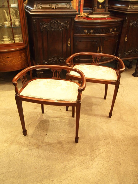 https://www.crair-antiques.com/info/images/chair170604b_01.jpg