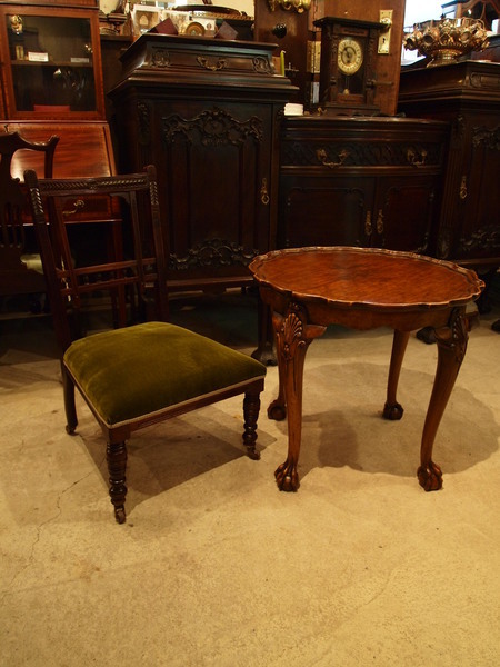 https://www.crair-antiques.com/info/images/chair171008b_01.jpg