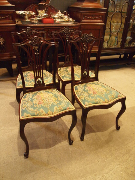 chair190127a_01.jpg