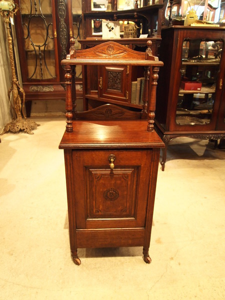 https://www.crair-antiques.com/info/images/chest150726_01.JPG