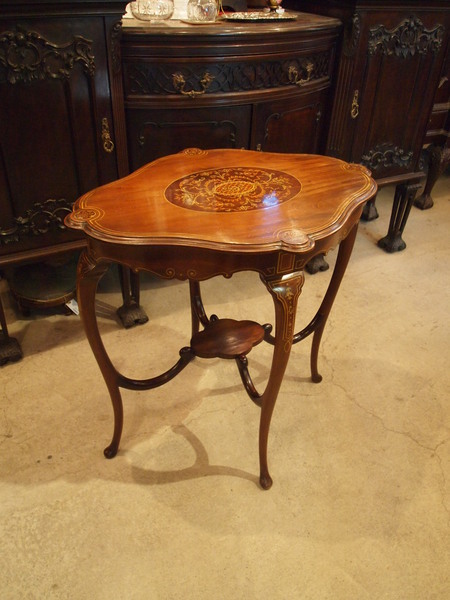 https://www.crair-antiques.com/info/images/e_table180330a_01.jpg