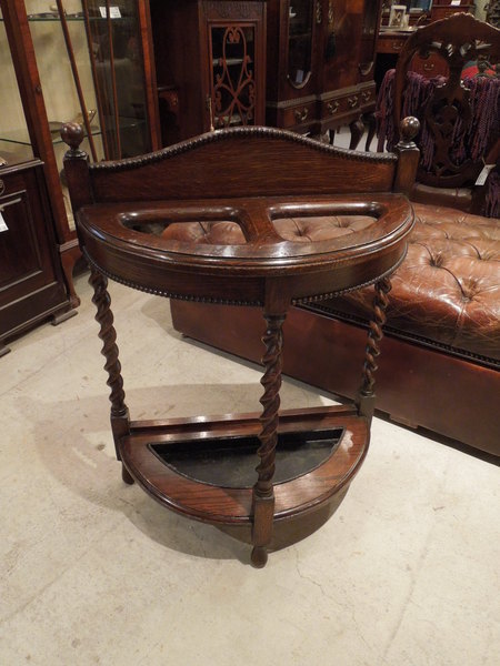 https://www.crair-antiques.com/info/images/small140706a_01.JPG