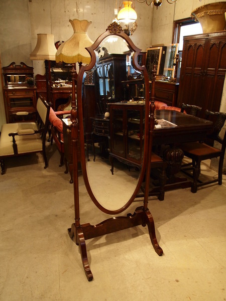 https://www.crair-antiques.com/info/images/small150710_01.JPG