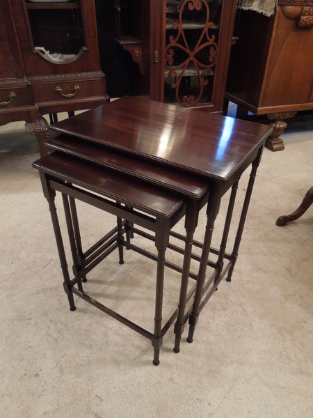 https://www.crair-antiques.com/info/images/table140517a_01.JPG