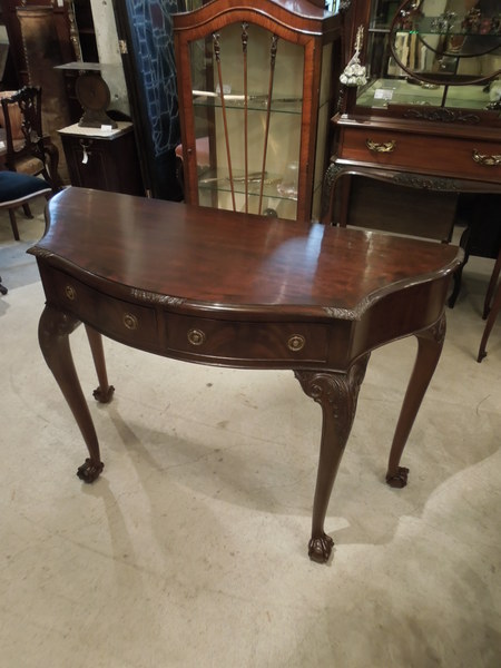 https://www.crair-antiques.com/info/images/table140822_07.JPG