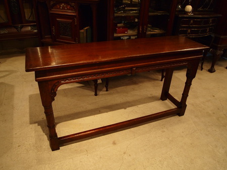 https://www.crair-antiques.com/info/images/table150710b_01.JPG