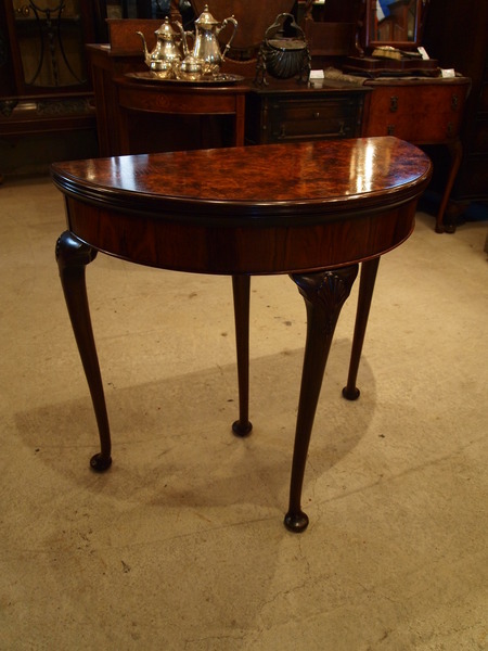 https://www.crair-antiques.com/info/images/table160417g_01.JPG