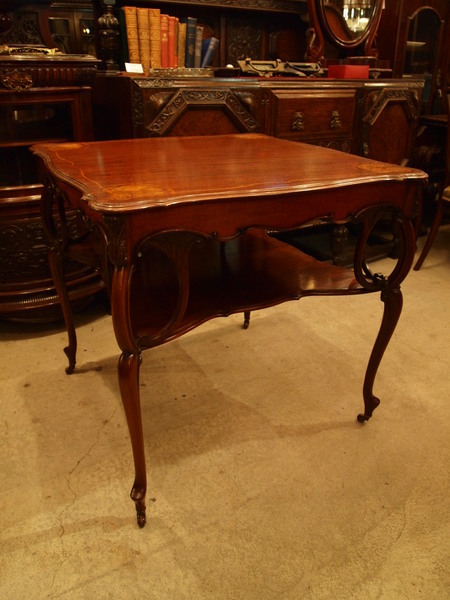 https://www.crair-antiques.com/info/images/table170218_01.JPG