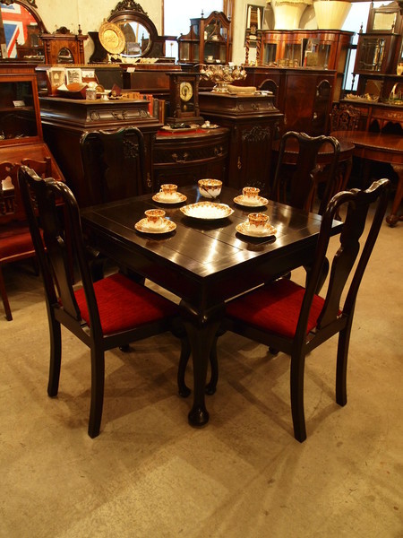 https://www.crair-antiques.com/info/images/table170714b.jpg