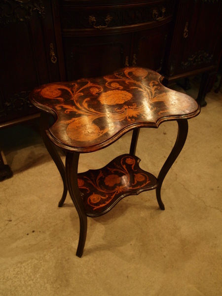 https://www.crair-antiques.com/info/images/table170917_01.jpg