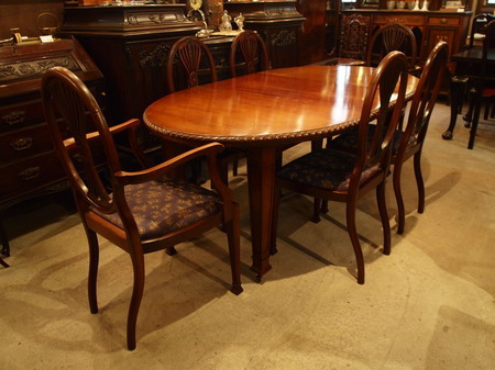 https://www.crair-antiques.com/info/images/table180119_01.jpg