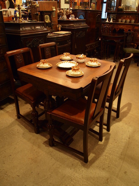 https://www.crair-antiques.com/info/images/table180126_01.jpg