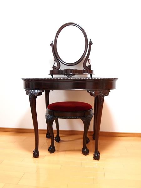 https://www.crair-antiques.com/works/images/works190329_02.JPG