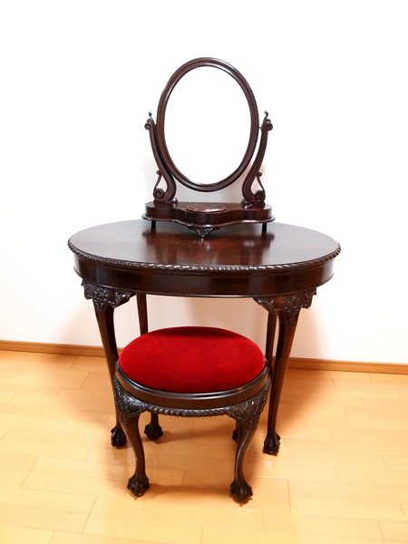 https://www.crair-antiques.com/works/images/works190329_03.JPG